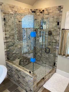 Frameless with Return - Frameless Showers project by Custom Glass Works